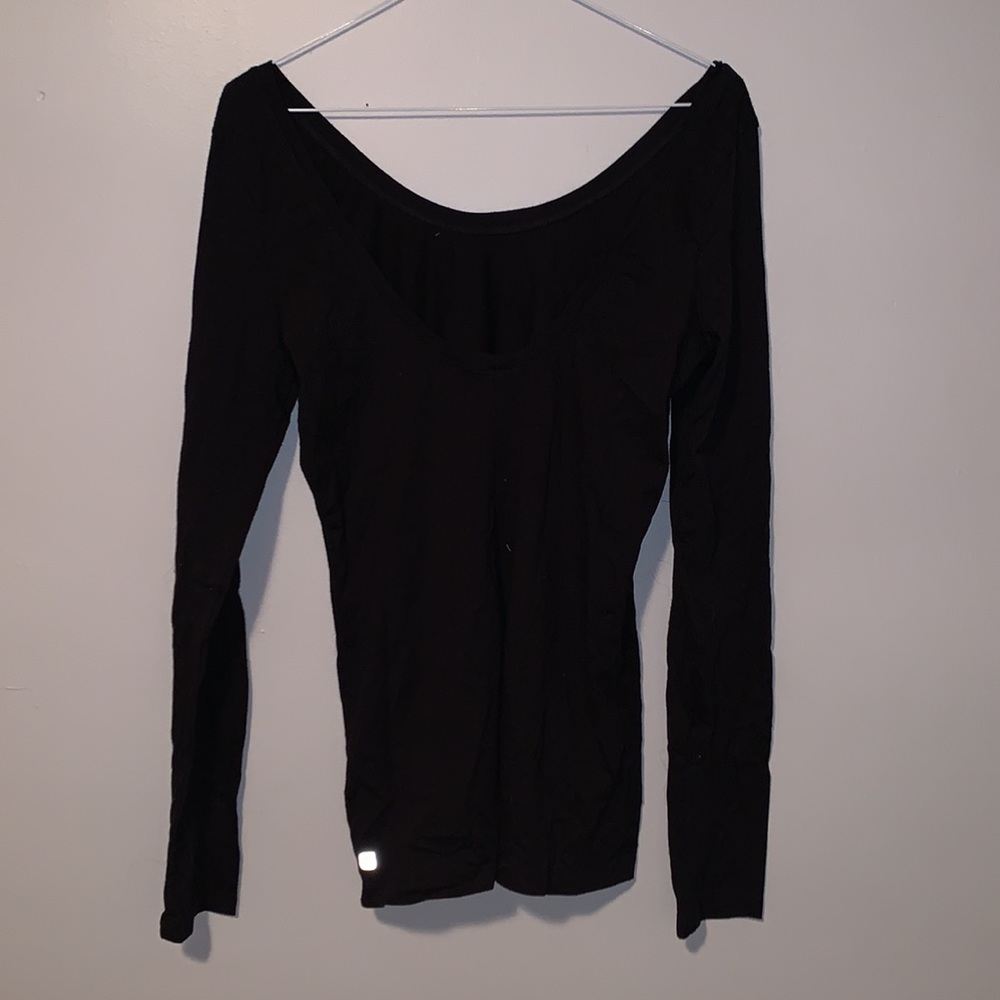 Fabletics Low Back Shirt - Picture 2 of 4